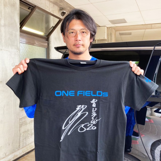 中日ドラゴンズ所属 涌井秀章投手のサイン入りTシャツ